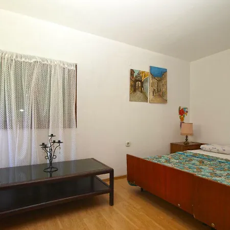 Appartement Vesna 1878 *